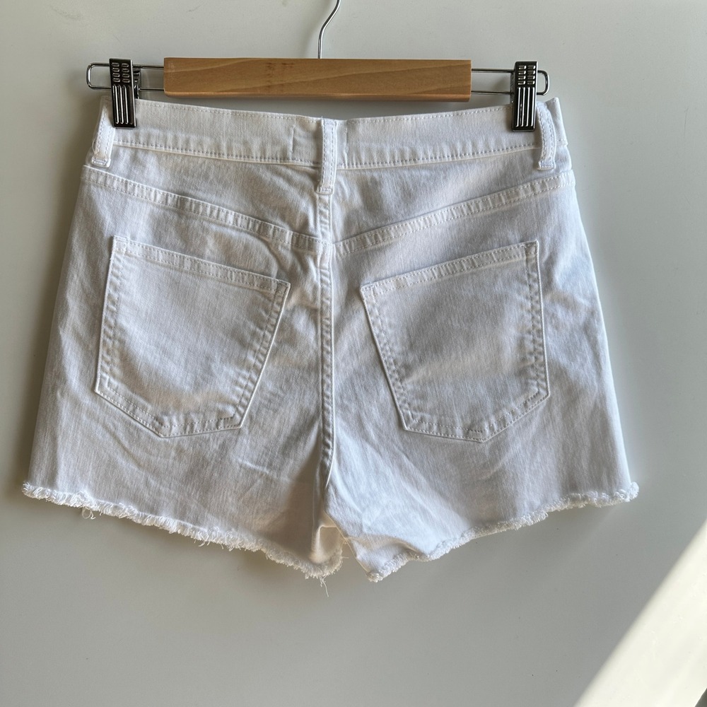 Sneak Peek White Denim Shorts Distressed Raw Hem Casual Summer Trendy Small NWOT - Picture 6 of 8